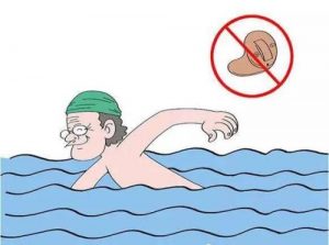 Read more about the article Can I swim with a hearing aid?