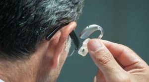 Read more about the article What should I pay attention to when buying a hearing aid?
