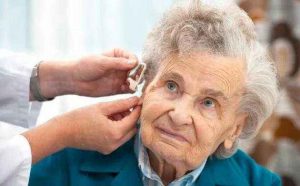 Read more about the article How to effectively communicate with the hearing aid wearer?