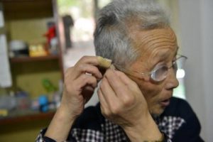 Read more about the article The old man is deaf and wants to buy a hearing aid which brand is good.