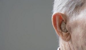 Read more about the article Advice for friends who wear hearing aids