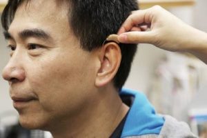 Read more about the article Wearing a hearing aid should be early
